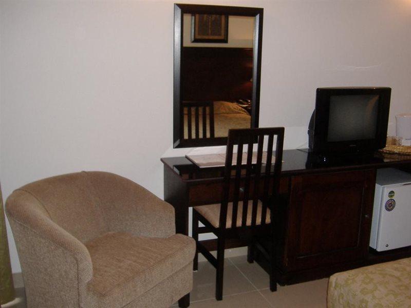 Vip Inn Beira Luaran gambar