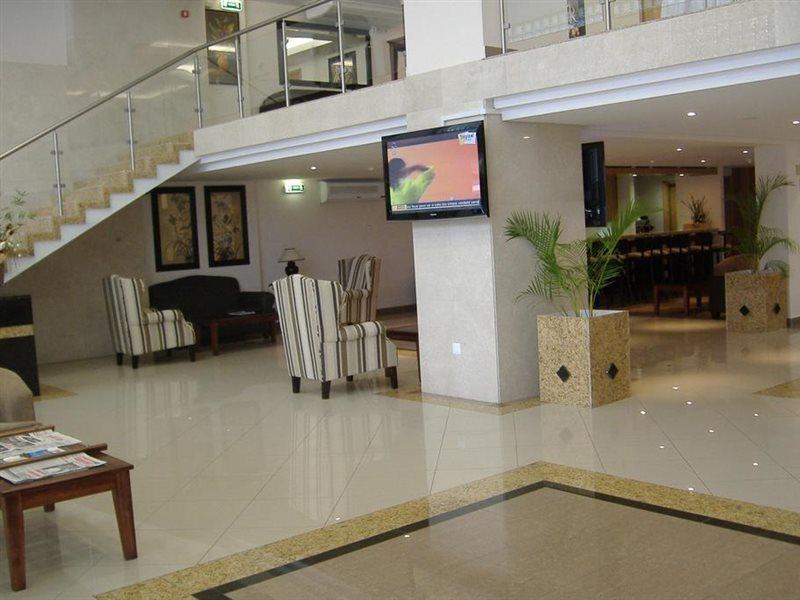 Vip Inn Beira Luaran gambar