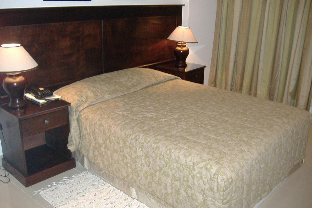 Vip Inn Beira Bilik gambar