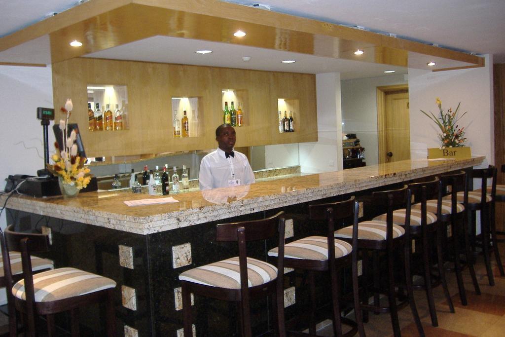 Vip Inn Beira Luaran gambar