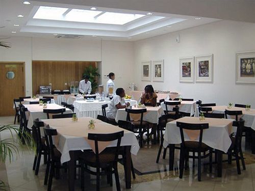 Vip Inn Beira Luaran gambar
