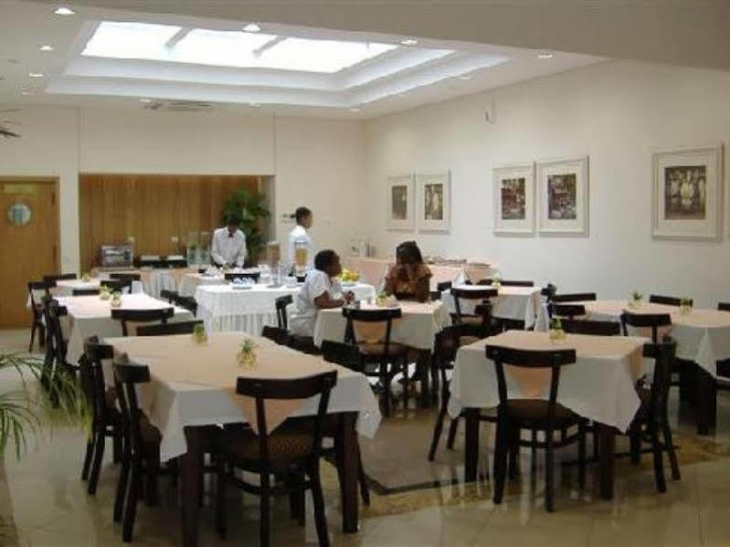 Vip Inn Beira Luaran gambar
